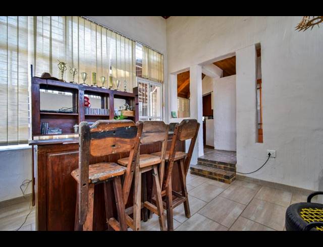 4 BEDROOM HOUSE FOR SALE IN SINOVILLE